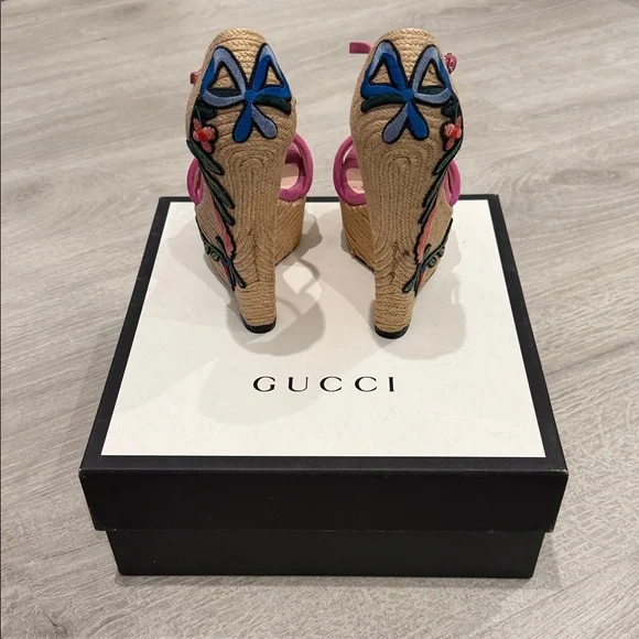 Gucci Pink and Tan Platform Sandals - Picture 3 of 7